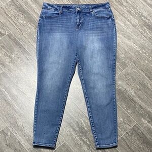 Maurices mid-rise Women's Skinny Blue Jeans Sz XL